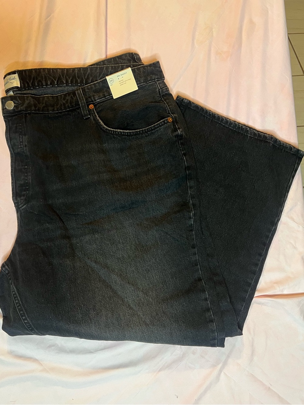 NWT Universal Thread Women’s Jean size 28R - Picture 2 of 3